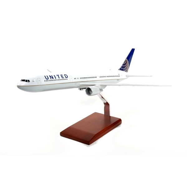 UNITED 767-400 1/100 POST CONTINENTAL MERGER