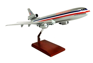 DC-10-30 American